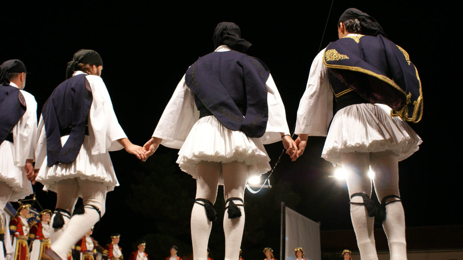 Griechenlands Feste und Traditionen mit dem Mietwagen erleben